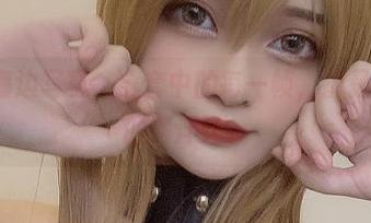 Azami海边写真，全套中的每一帧，都是漫步沙滩的懒洋洋。