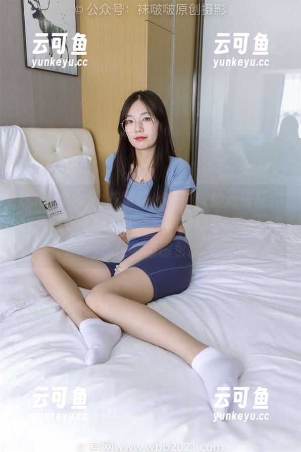 BoBoSocks袜啵啵 - “小安的运动鞋：我一点也不想承认，但是真好看。”不信？快来翻图包。