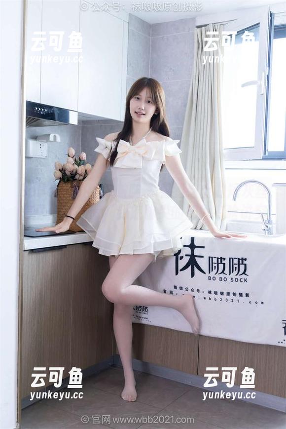 BoBoSocks袜啵啵 - 看到芝士的短灰丝美图，我在想，到底脚尖的加固有啥讲究？