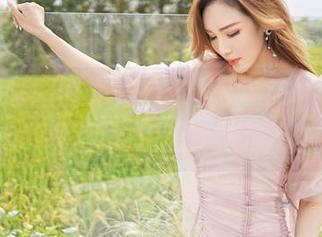 Feilin嗲囡囡 – 浴室洗礼：SiByl李思宁的荧幕后图库精选