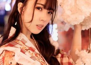 Feilin嗲囡囡 – 白丝作品精选——施忆佳KITTY！你可知道这白丝有多诱人，连我家狗都在盯着！