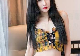 Feilin嗲囡囡 – 图片精选：嘴角弯弯的曼苏拉娜甜心，你想问问她买了多少巧克力吗？