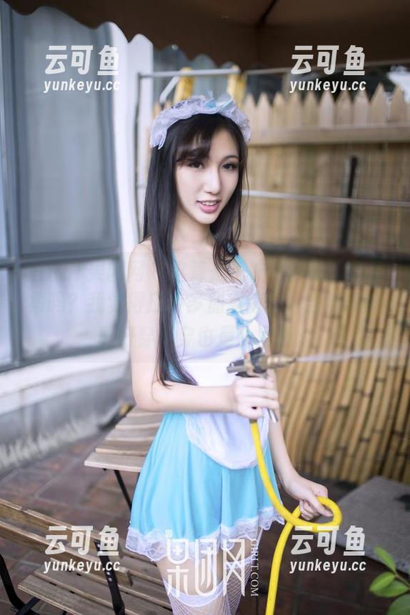 GIRLT果团网 - 这算是王婉悠的礼服作品集吗？我觉得应该多加点惊喜，当然设计真好穿不穿也是个问题。