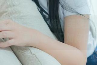 GIRLT果团网 – 王语纯的美腿在线，图片分外惹眼，我的眼球又如何自控呢？