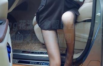 HuaYang花漾 – 拿眼镜当道具，Cris_卓娅祺的美照就像拼图，缺一不可