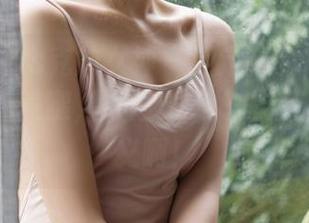 KelaGirls克拉女神 – 用定制的角度来欣赏杨暖的美腿，好像对美好生活的重新定义啊！