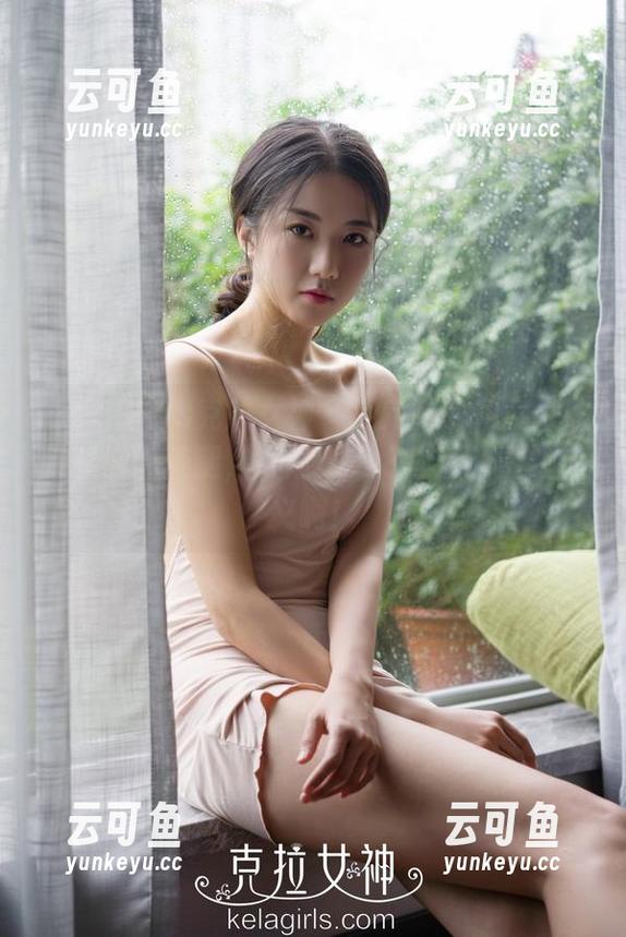 KelaGirls克拉女神 - 用定制的角度来欣赏杨暖的美腿，好像对美好生活的重新定义啊！