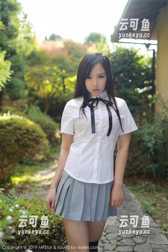 MFStar模范学院 - 分享这组艾莉Evelyn奶牛的写真，居然还有些牛仔风哦！