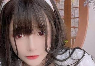 MiMi Chan让女仆装新定义，原图里的她像是在开派对！