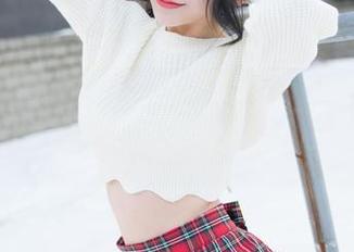 MiStar魅妍社 – 黄歆苑带你看吃草的小脚：高清、壁纸，让腿也穿越时空！