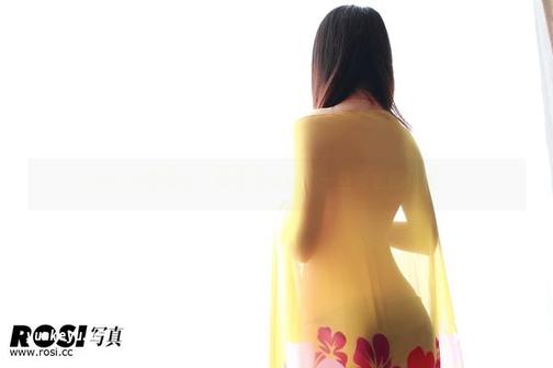 ROSI的蕾丝，原图里编织了一些莫名的惆怅。