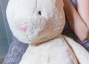 TouTiao头条女神 – 杨漫妮baby的天台探险：一图包告诉你她到底在想啥！