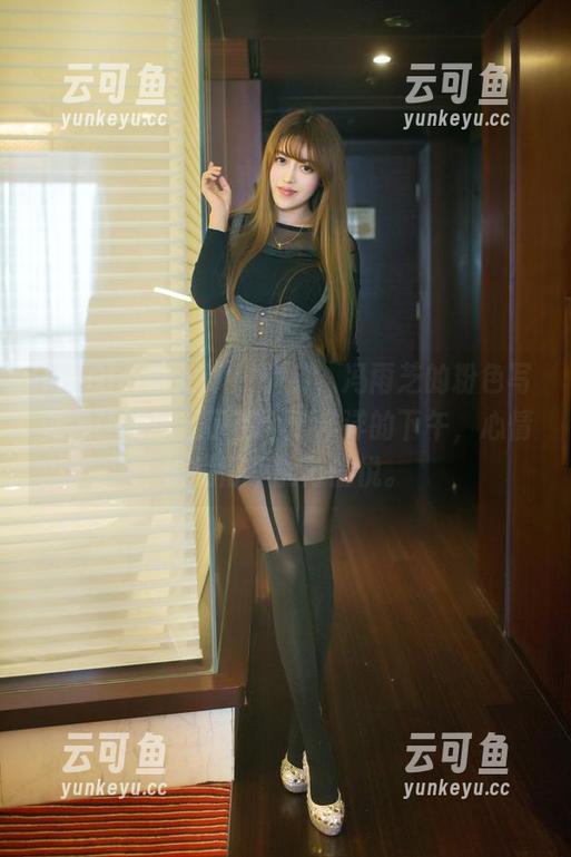 TuiGirl推女郎 - 确实，冯雨芝的粉色写真，让我想起了那个懒洋洋的下午，心情愉悦得不能再愉悦。