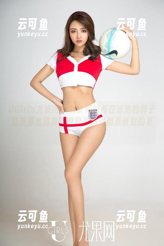 UGirls尤果网 - 为啥周妍希在泳池的样子总是那么清爽，图包里满满都是惬意的夏天啊。