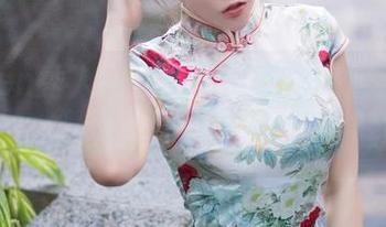 Xiuren秀人网 – Cherry樱桃酱：选了姐姐美图，结果我妈给我发了个红包！