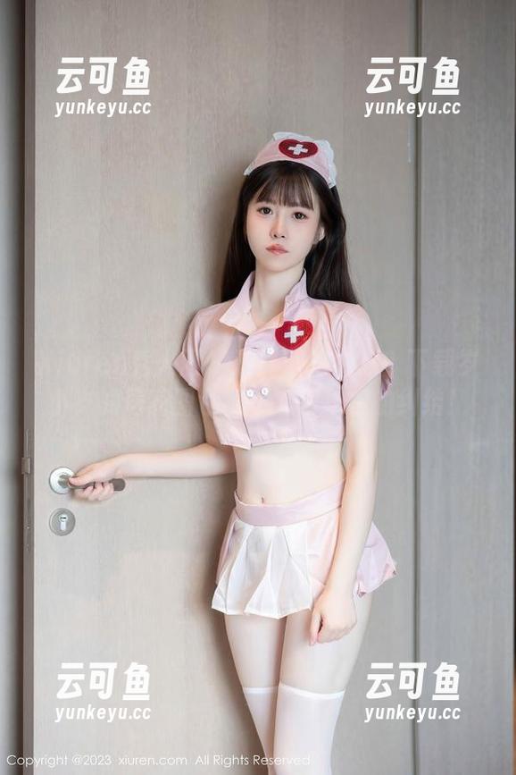 Xiuren秀人网 - 选择困难症吗？下载岁小岁的居家图包，一键解决你的纠结！