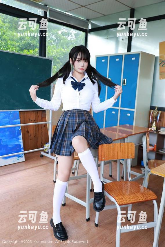Xiuren秀人网 - 女神程开心的高清礼服图册？不过是让我多看几眼而已嘛～
