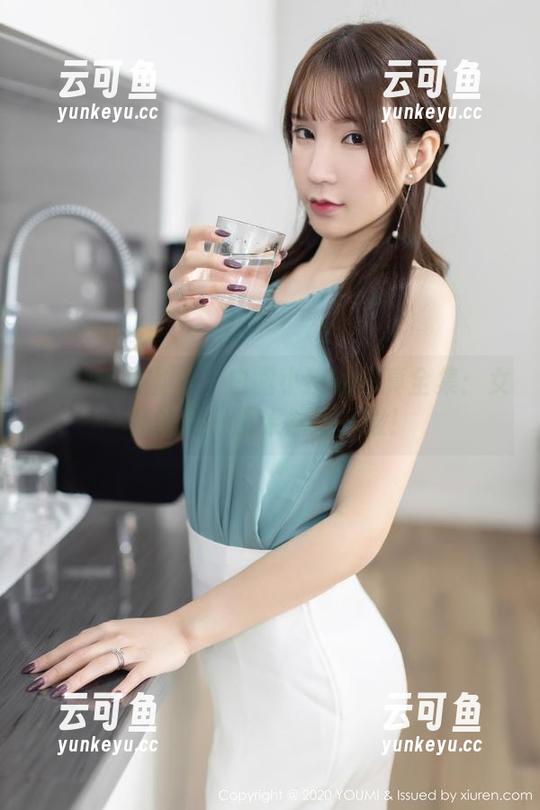 YouMi尤蜜荟 - 白露小猪的写真全集：女神的另一面果然不一般！