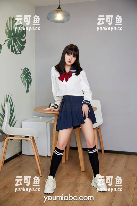 尤蜜荟最新合集，五十度灰？我只看到了色彩，还有那些猫咪纹身……