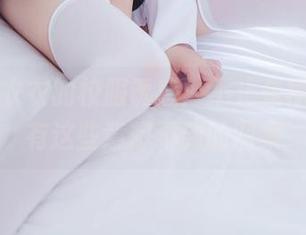 coser衣衣的校服诱惑：不止是福利，还有这些意想不到的图集