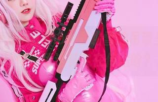 sally dorasnow多啦雪的吊带美图:让你猜猜这其实在传达啥?