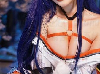 捕捉耳朵，yuuhui玉汇(kokuhui)的麋鹿兽耳写真，照片中藏着一丝不经意的俏皮。