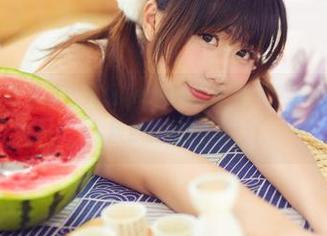 走过路过不要错过：九曲Jean油亮写真，立马让你成为注目焦点的图片！