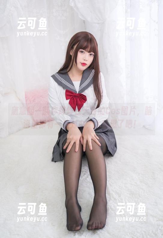 随意翻一翻你烨烨在天台的Cos图片，脑海里却有一堆对白，太意思了吧！