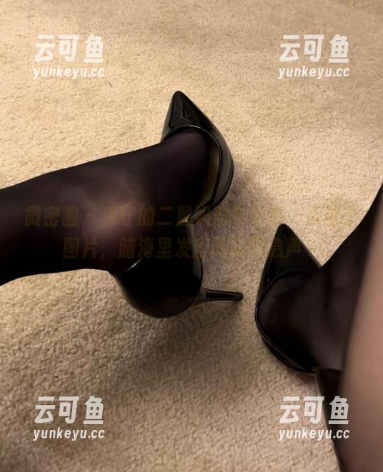 微密圈 - 保守的二舅妈黑色时刻，更新了图片，脑海里发出阵阵叹息声～