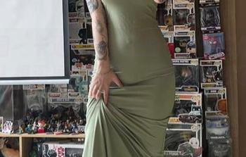 微密圈 – 卡通百科老王的棉袜：这作品有种让人想深思的力量，资源上居然还藏着小机灵。
