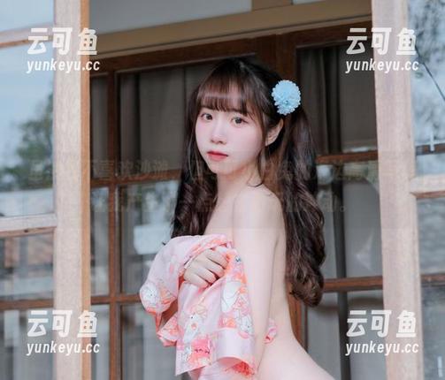 虽然我不喜欢沙滩，但可可小白兔的海边高清写真让我产生了一点想去游玩的冲动。