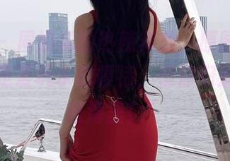 微密圈 – 周妍希的热辣奔放，原图像在说：“我是爱玩水的模特，但你们别想让我进海里！”