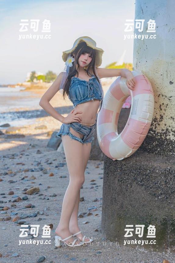 咬一口兔娘穿啥都可爱，内衣cos合集，怎么就忍不住想点开呢？