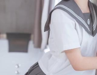 喵糖映画 – 半半子：这海边的涂鸦，不会回头了吧？