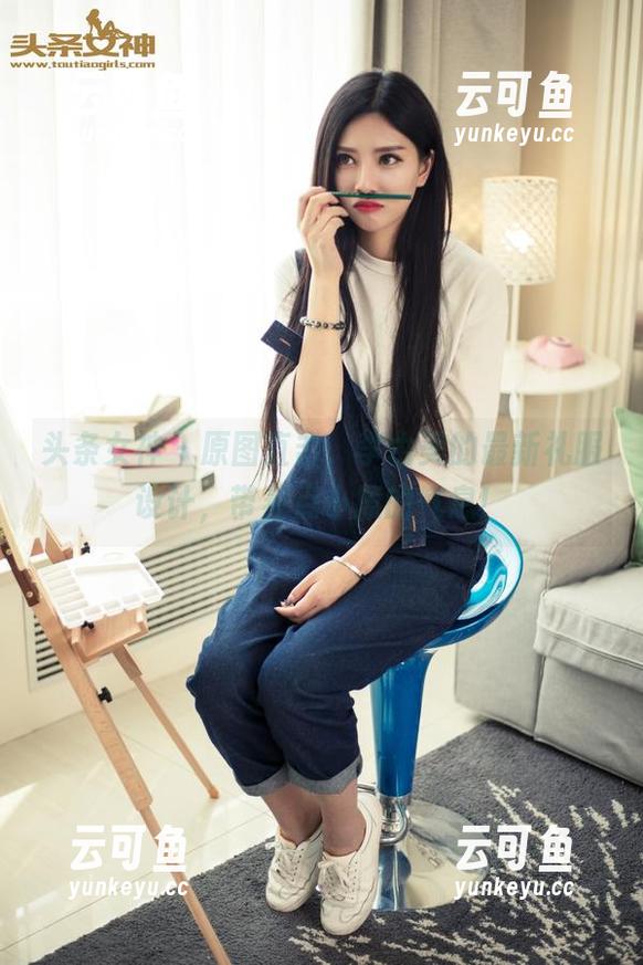 头条女神 - 原图直击，李由美的最新礼服设计，带着点小撩的气息！