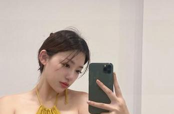微密圈 – 上线的原图，奶宝妹纸在厨房里的晃动，像极了我的梦中情人，当然是——做菜的！！！