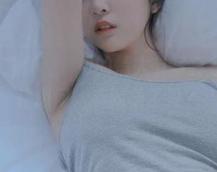 下载姜仁卿(강인경)的情人节写真集，忍不住想问，有对象了没？