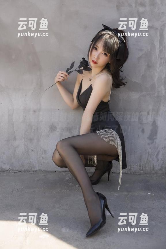 小女巫露娜镭射紫，高清如同深夜的霓虹！不分享就显得太小气了吧！