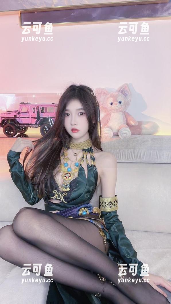 小小奶瓶儿泳装全集，仿佛在沙滩上漂浮的梦