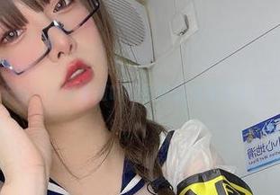 你还愣着干嘛？小泉学姐吖眼镜资源免费开放中，别犹豫！