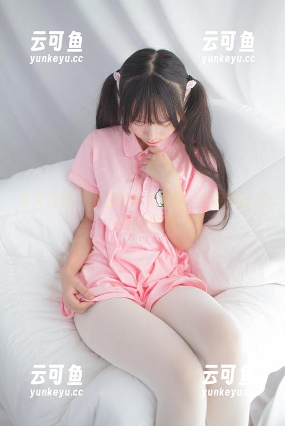 少女秩序 - 千澄的修女写真，图库设计又一绝妙碰撞