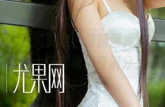 尤果网 – 画风突变，最新图库中才可儿的兔女郎形象猎奇满分！