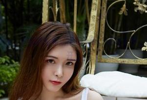 尤物馆 – Cris_卓娅祺的私拍图包：看上去像女神，实则脑洞大开！