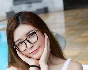 尤物馆 – 今日份美图更新：孟狐狸FoxYini女仆的秘密人生揭秘中…