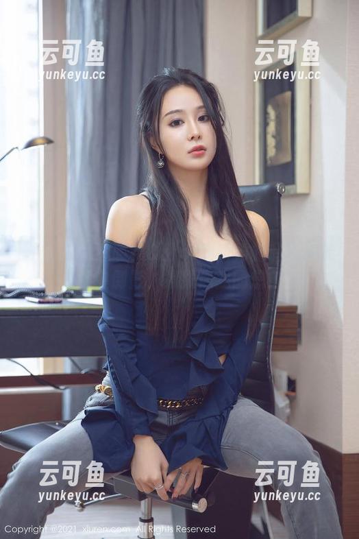 尤蜜荟 - 透明？Carol周妍希的私拍就像水中倒影，撩拨你我的想象