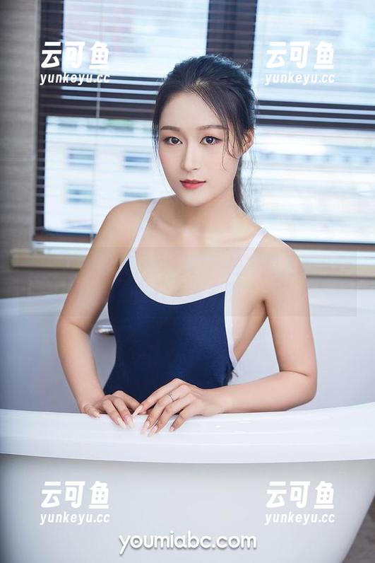 尤蜜荟 - 激萌少女写真：柚柚酱是怎么用甜蜜暴击毁灭大家的心房？