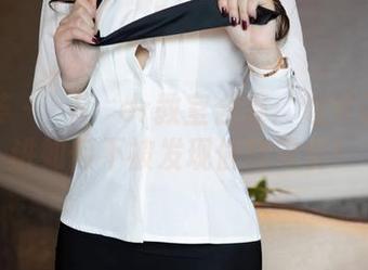 尤蜜荟 – 玥儿玥er教室合集：这节课主要讲如何不被发现偷吃零食！