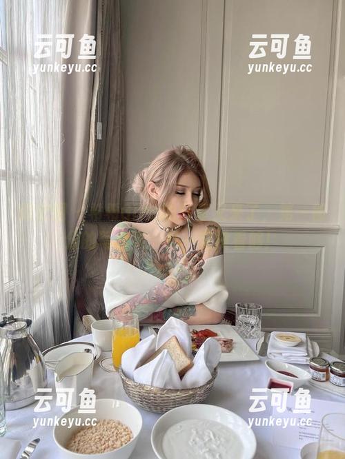微密圈 - 希希Gina的分享又来了，第一部分的写真集，你一定没看够！