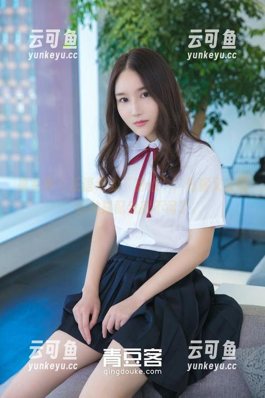 推女神 - 王语纯的“甜心”，私房又美图，这种搭配我就不问了。