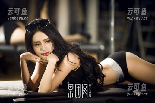 果团网 - 放飞自我的学姐，周大萌私拍也太会了吧！